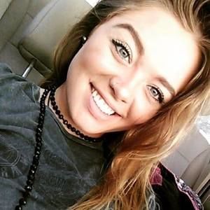 Meet your Posher, Desiree